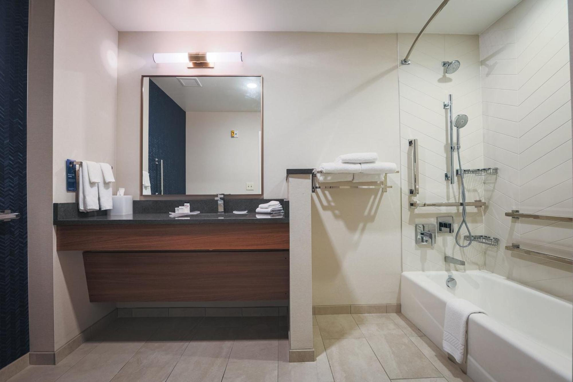 Fairfield Inn & Suites Marquette Dış mekan fotoğraf